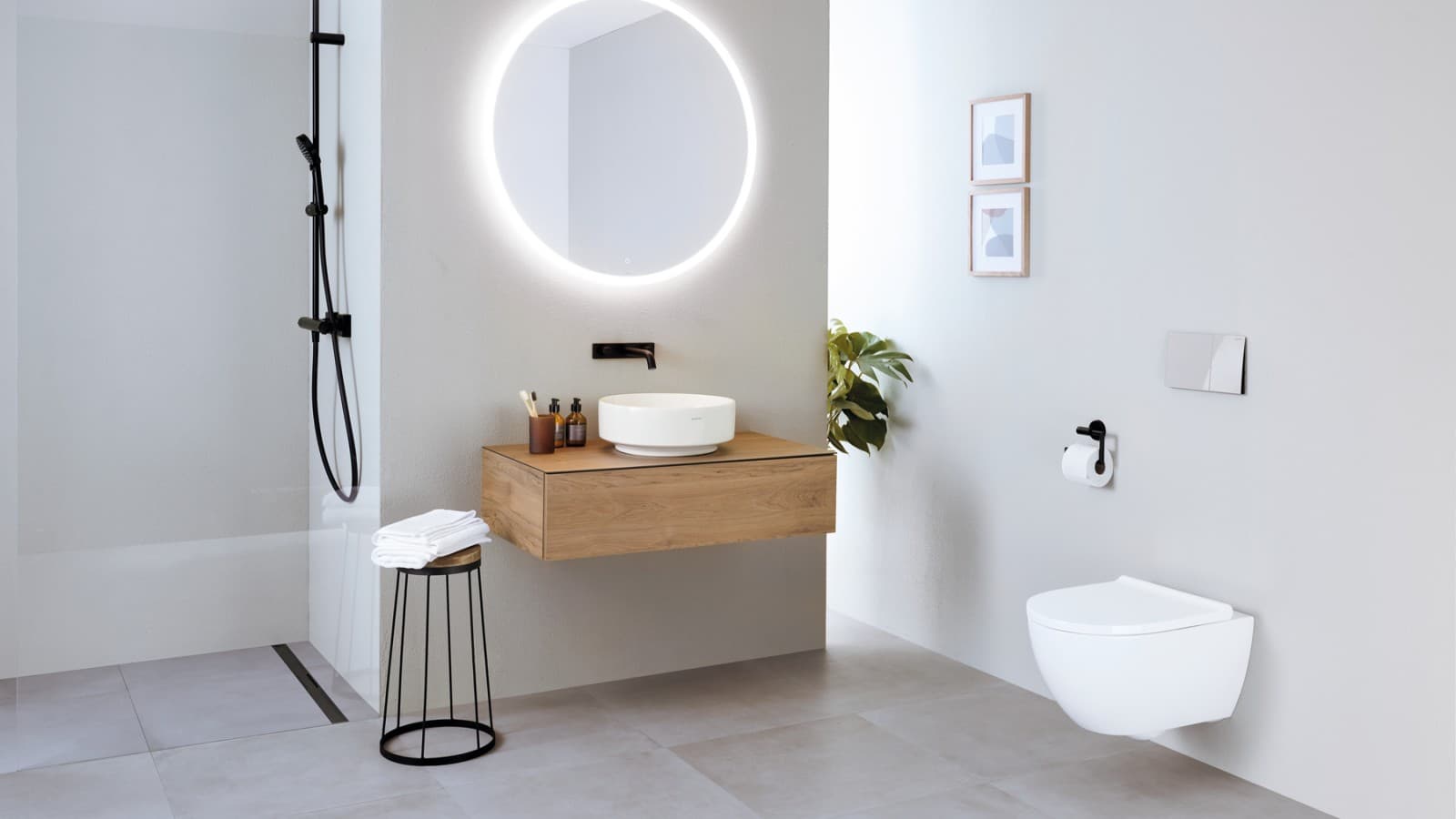 Vannitoas on Geberit VariForm pesukoht ja Acanto WC Vannitoas on Geberit VariForm pesukoht ja Acanto WC